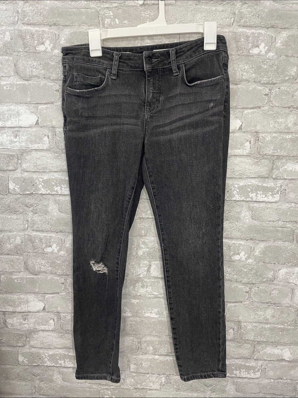 Pilcro Black Washed Mid Rise Skinny Jeans with Subtle Distress